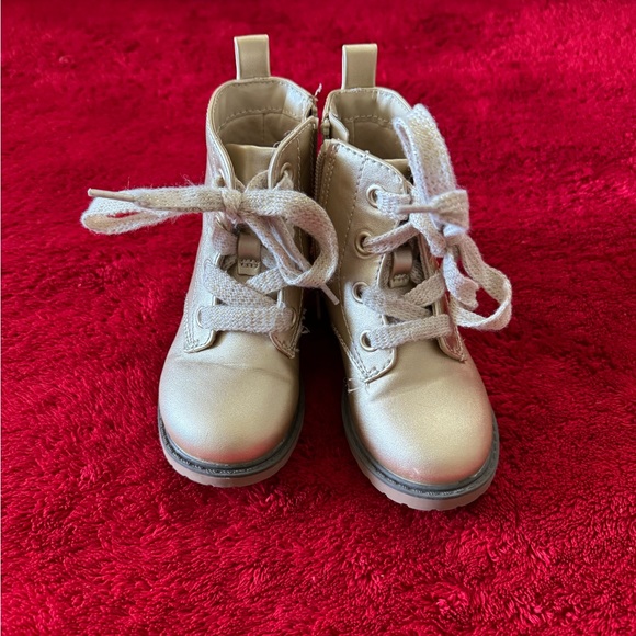 Cat & Jack Metallic Gold Lace Up Toddler Combat Boots - Picture 4 of 6